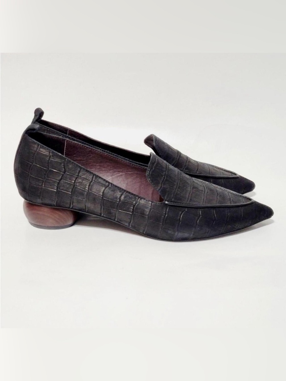 Jeffrey Campbell “Viona” Black Croc-Embossed Slip-On Loafers size 8.5